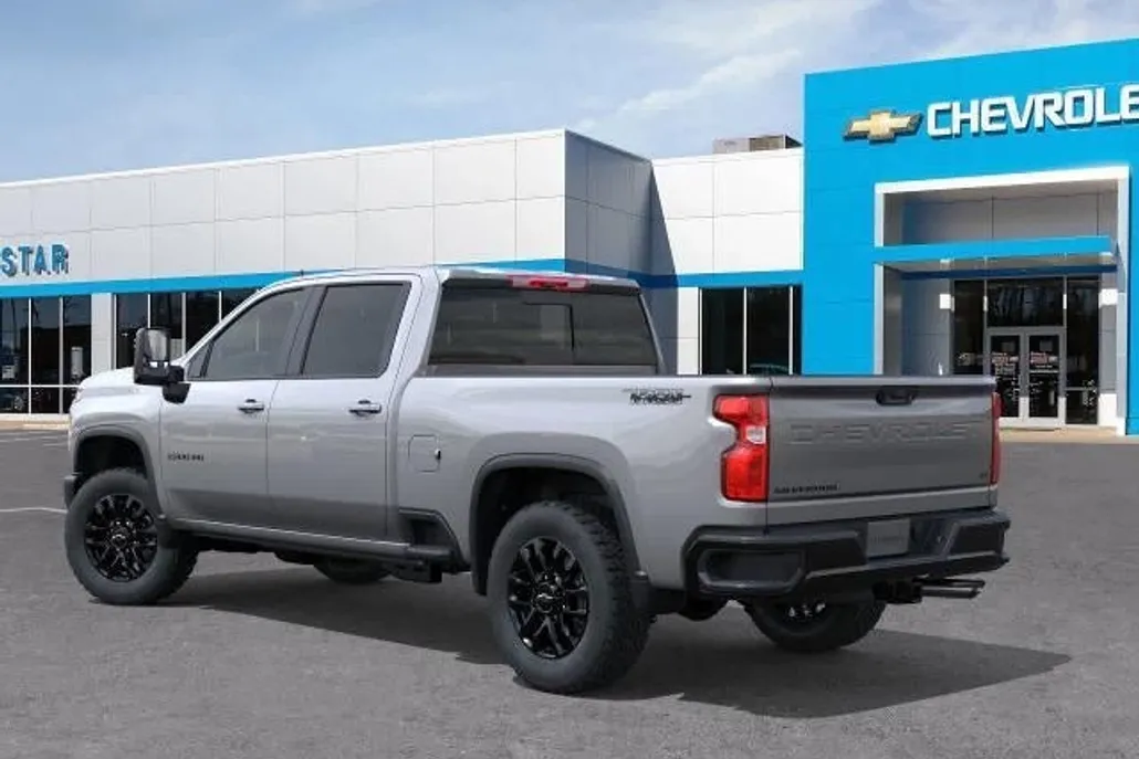 2025 Chevrolet Silverado 2500HD LT photo 1