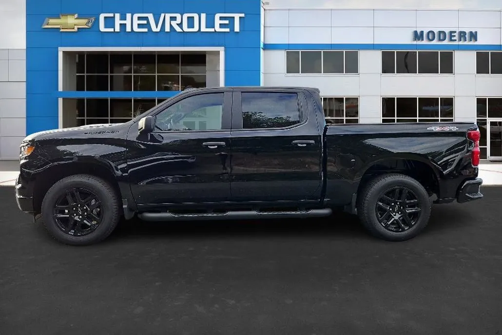 2026 Chevrolet Silverado 1500 Custom photo 1