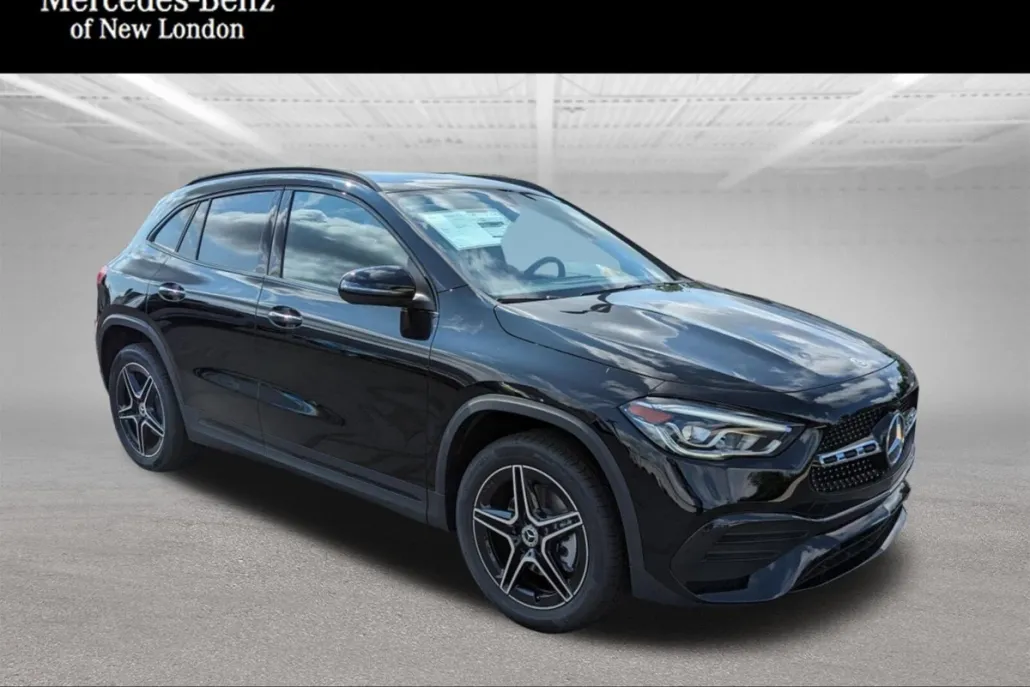 2023 Mercedes Benz GLA 250 4MATIC photo 1