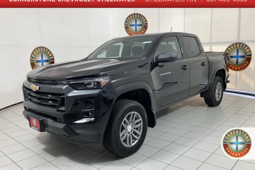 2026 Chevrolet Colorado LT photo 1