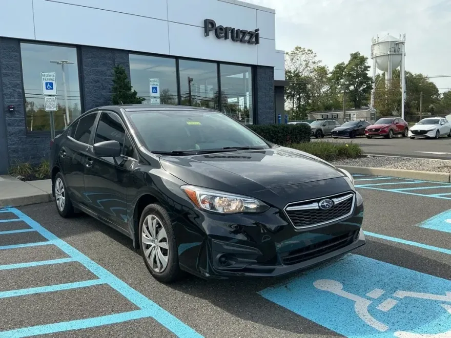 2019 Subaru Impreza 2.0i photo 1