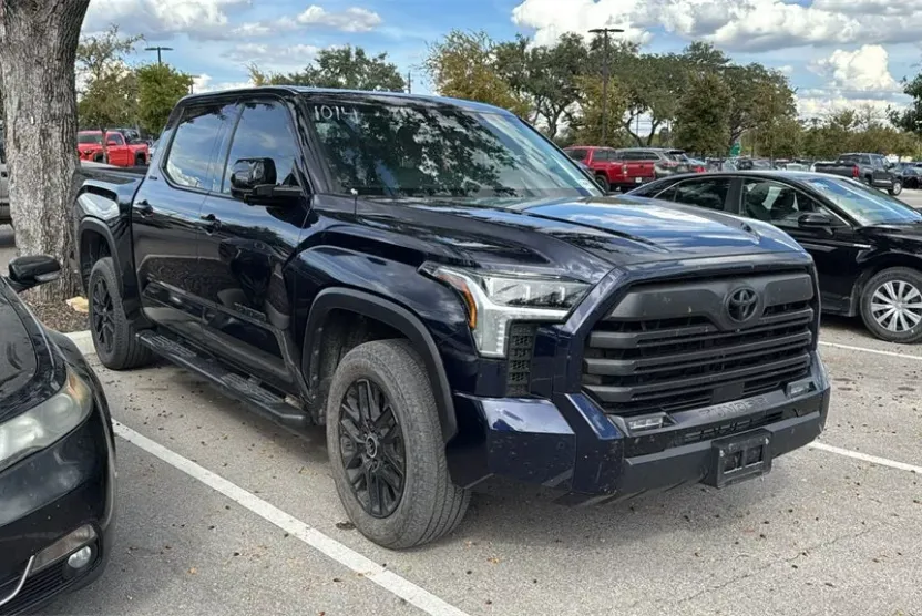 2024 Toyota Tundra Limited photo 1