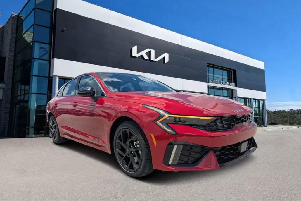 2026 Kia K5 GT-Line photo 1