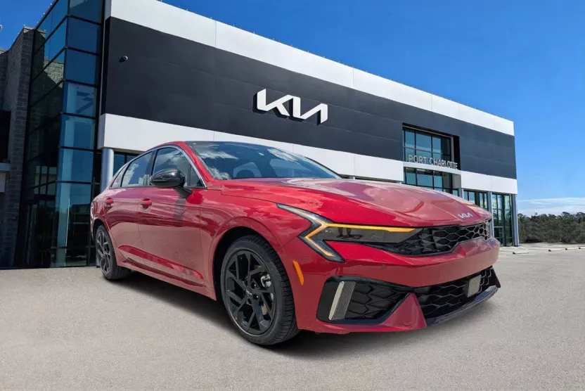 2026 Kia K5 GT-Line photo 1