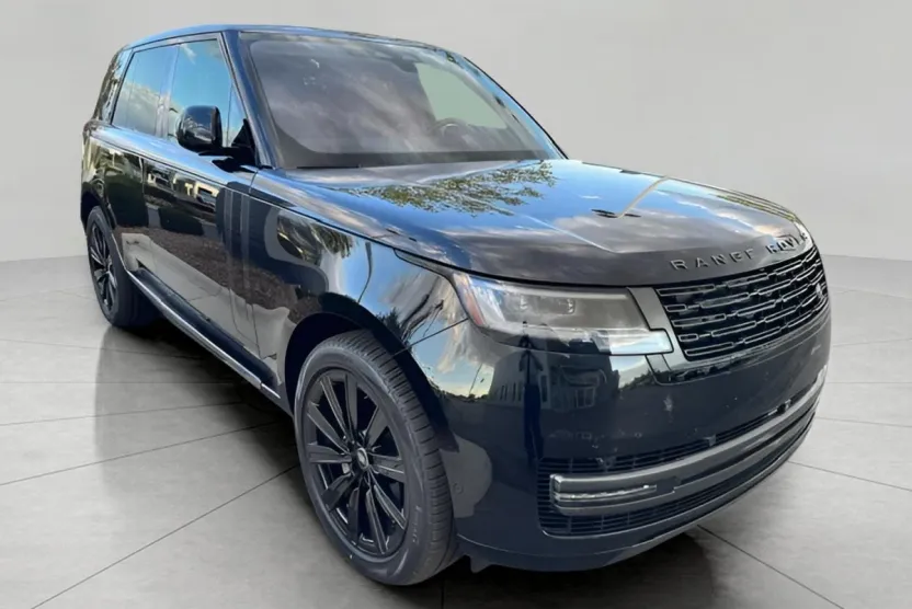 2023 Land Rover Range Rover SE photo 1