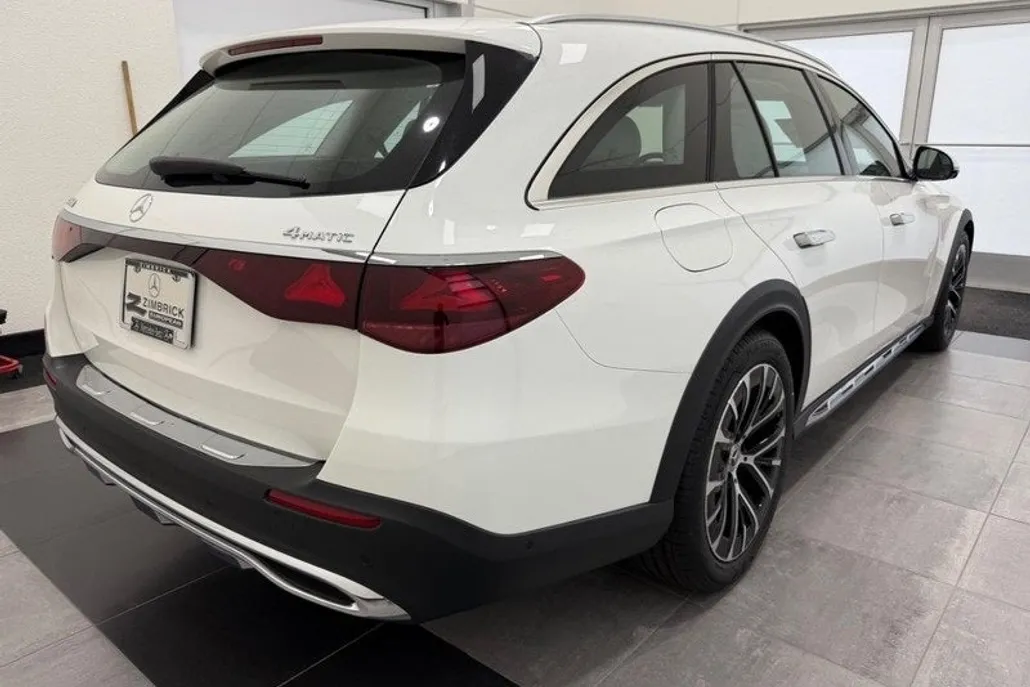 2026 Mercedes Benz E 4MATIC All-Terrain Wagon photo 1