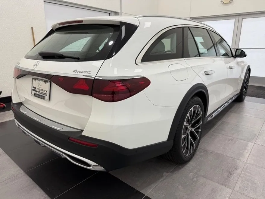 2026 Mercedes Benz E 4MATIC All-Terrain Wagon photo 1