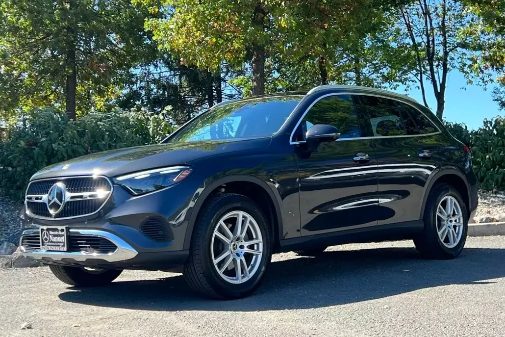 2023 Mercedes Benz GLC 300 4MATIC photo 1