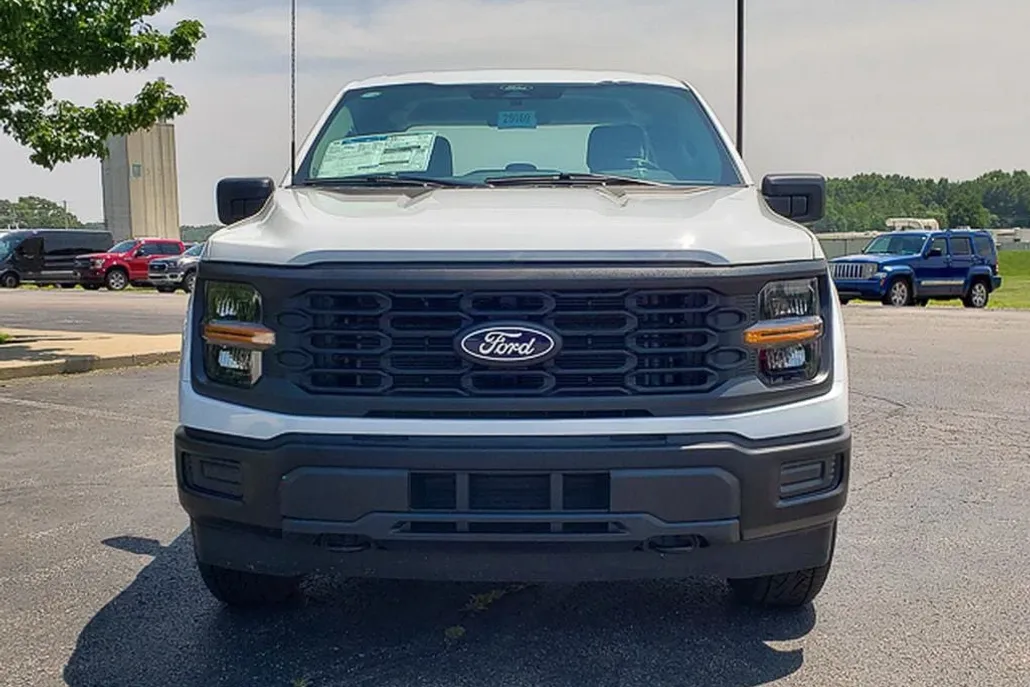 2025 Ford F-150 XL photo 1
