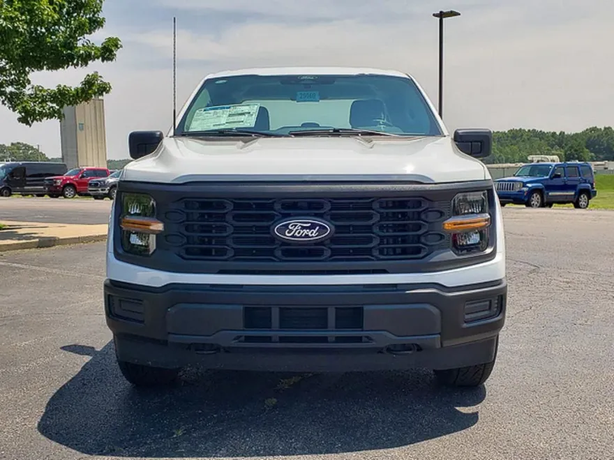 2025 Ford F-150 XL photo 1
