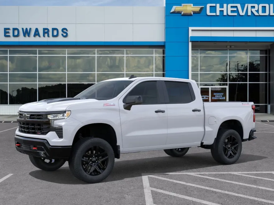 2025 Chevrolet Silverado Trail Boss LT photo 1