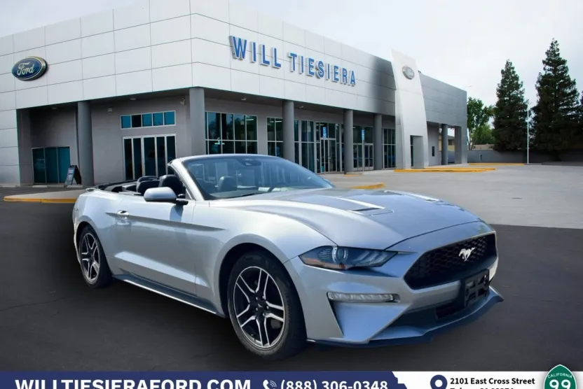 2022 Ford Mustang Convertible photo 1