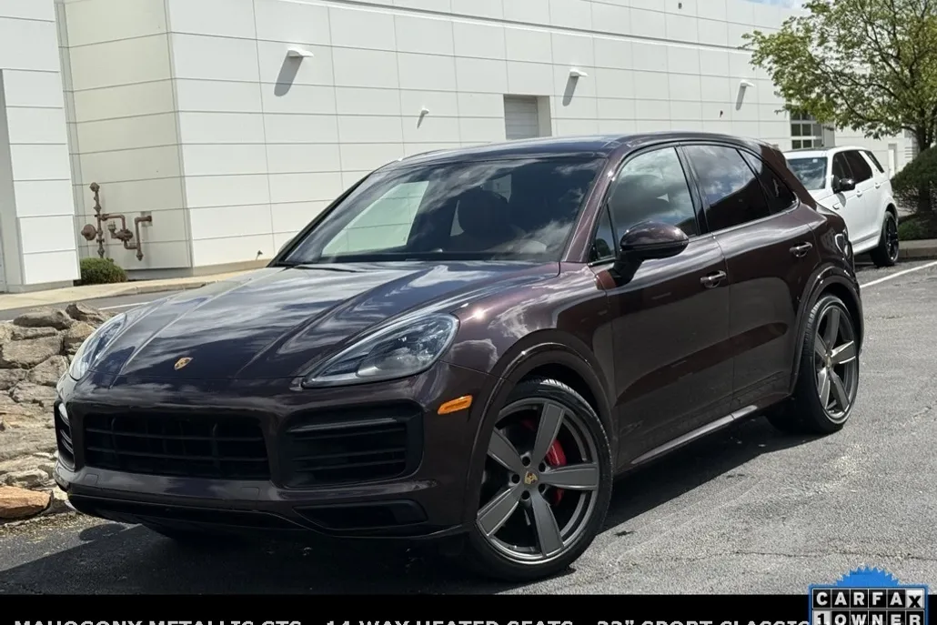 2022 Porsche Cayenne GTS photo 1