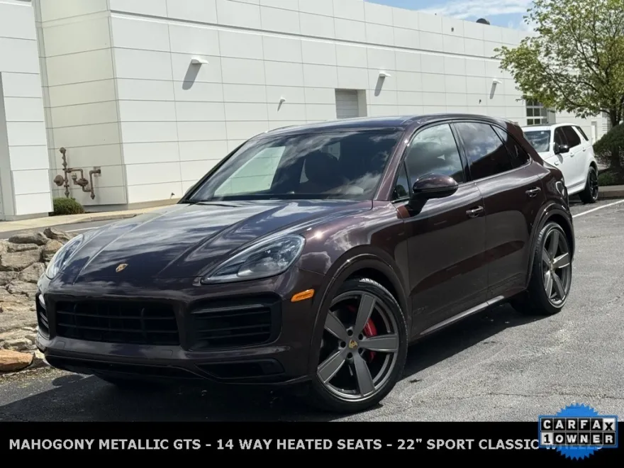 2022 Porsche Cayenne GTS photo 1