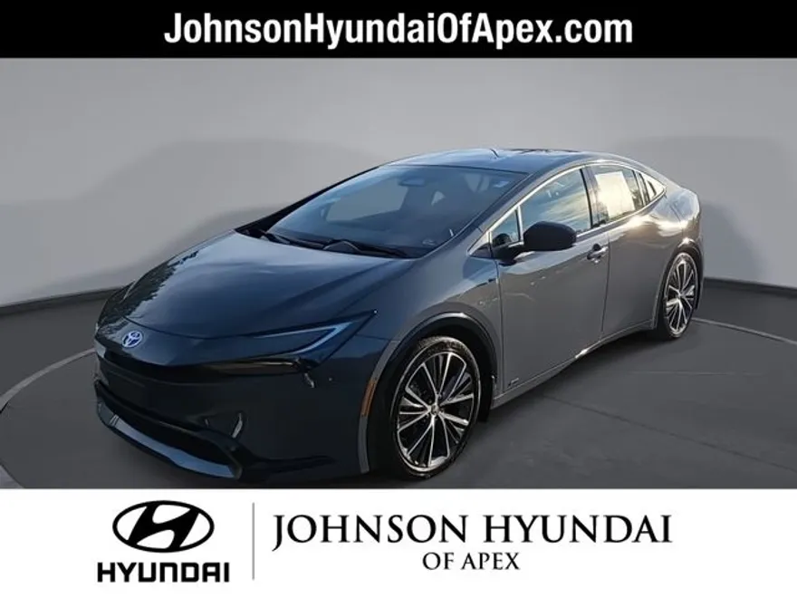 2023 Toyota Prius XLE photo 1