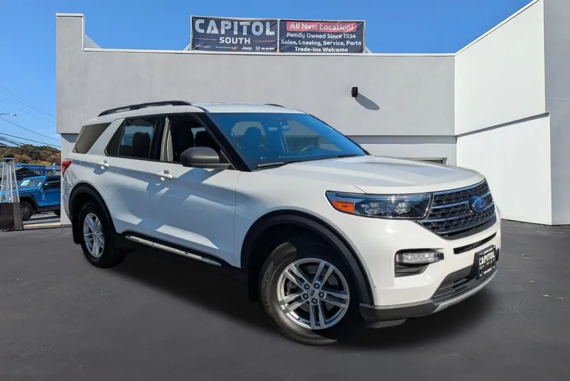 2020 Ford Explorer XLT photo 1