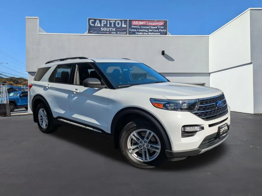 2020 Ford Explorer XLT photo 1