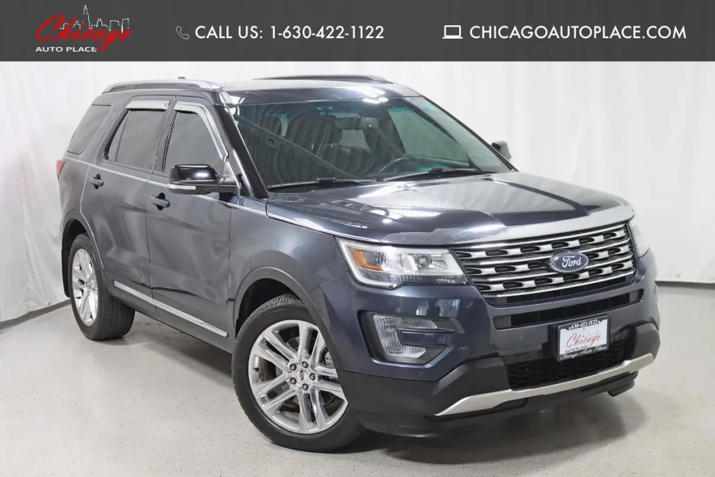 2017 Ford Explorer XLT photo 1