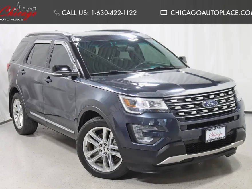 2017 Ford Explorer XLT photo 1