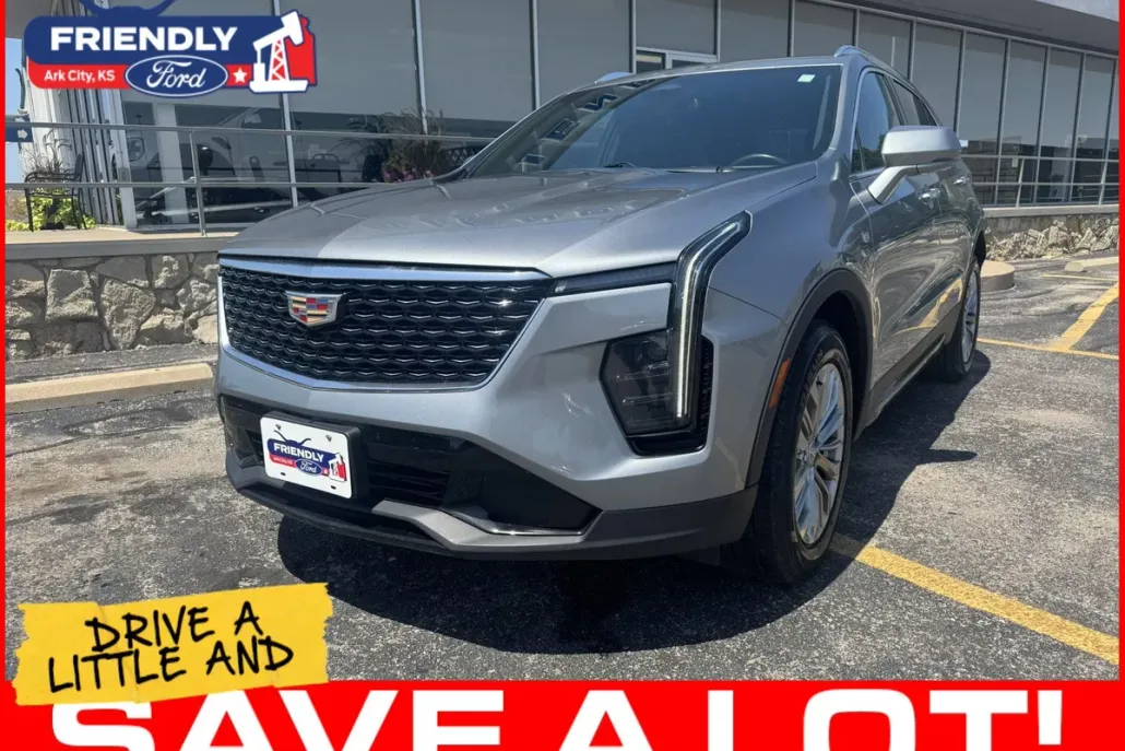 2024 Cadillac XT4 Premium Luxury photo 1