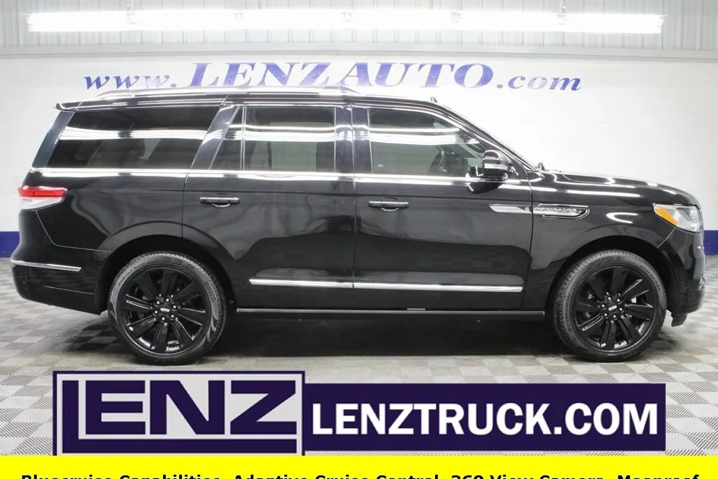 2023 Lincoln Navigator Reserve photo 1
