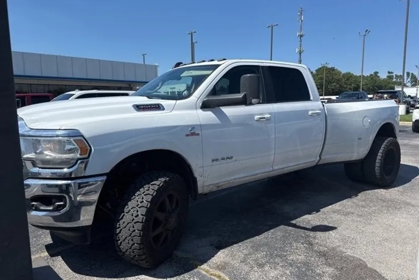 2019 Ram 3500 Lone Star photo 1