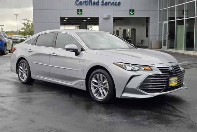 2019 Toyota Avalon Hybrid XLE XSE Limited photo 1