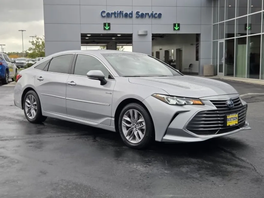 2019 Toyota Avalon Hybrid XLE XSE Limited photo 1