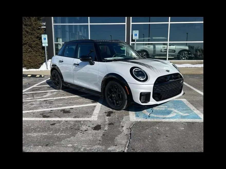 2025 Mini Cooper 4 Door Hardtop S photo 1