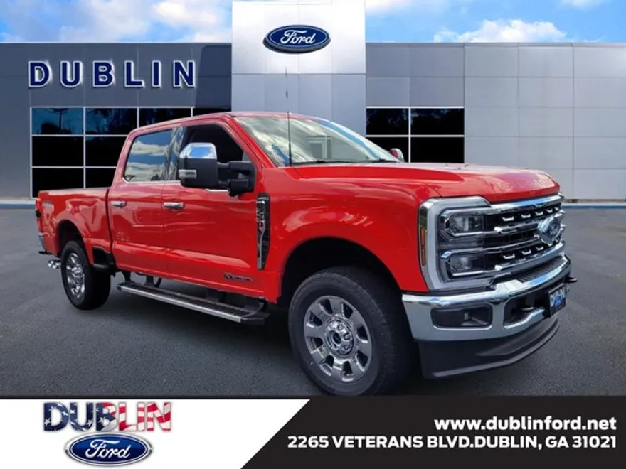 2025 Ford F-250 Lariat photo 1