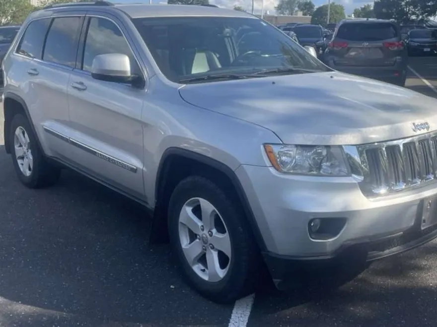 2013 Jeep Grand Cherokee Laredo photo 1