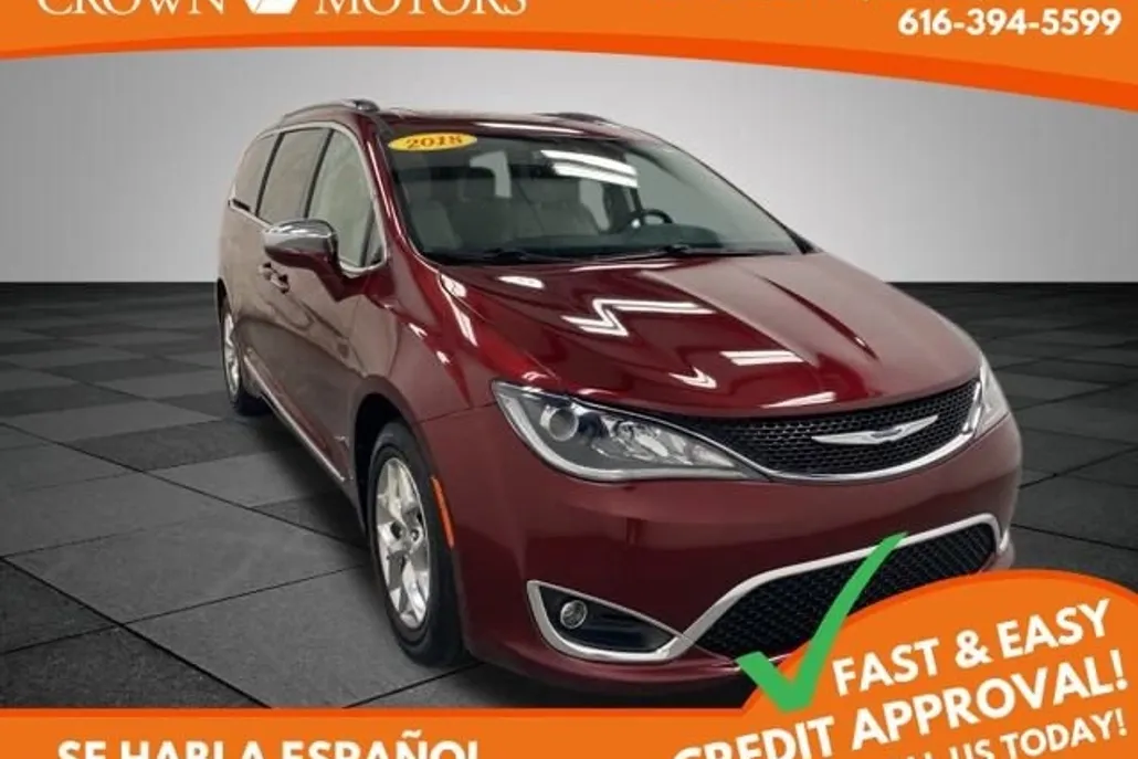 2018 Chrysler Pacifica Limited photo 1