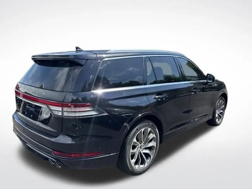2022 Lincoln Aviator Grand Touring photo 1