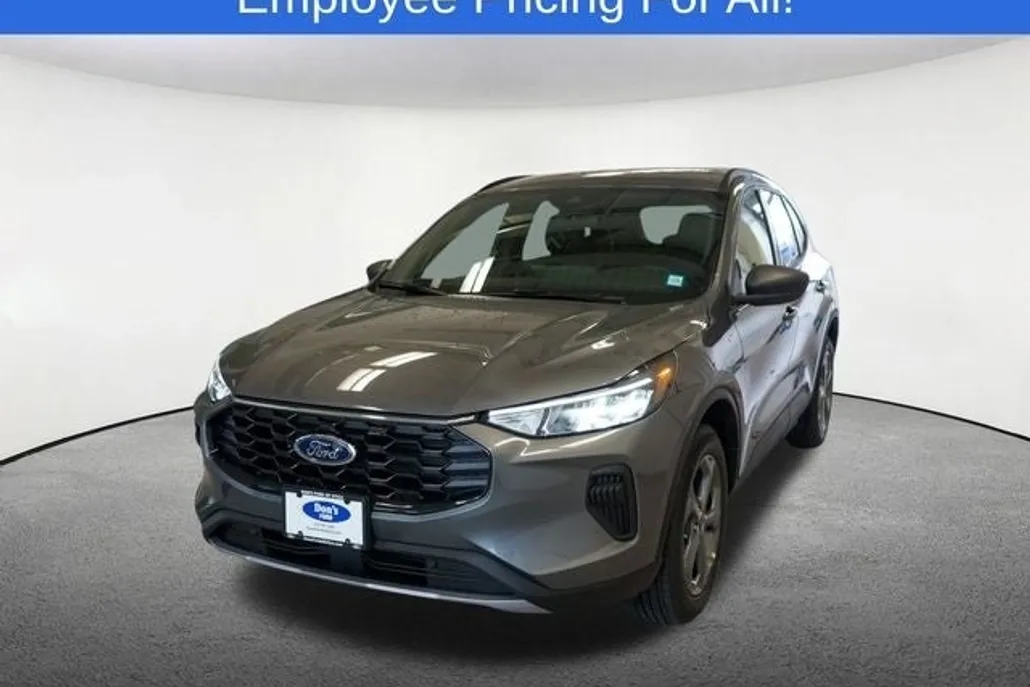 2025 Ford Escape ST-Line photo 1