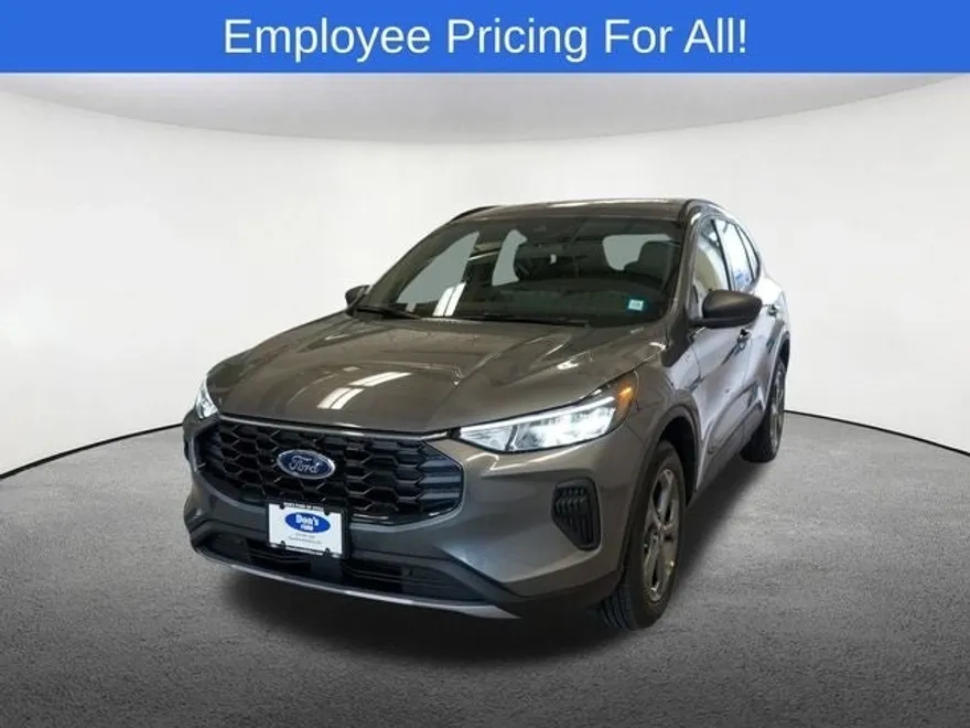 2025 Ford Escape ST-Line photo 1