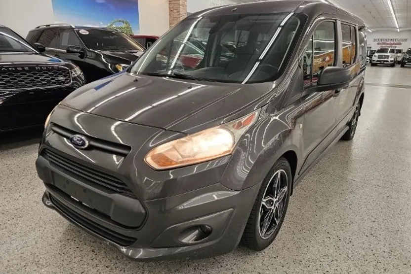 2016 Ford Transit XLT photo 1