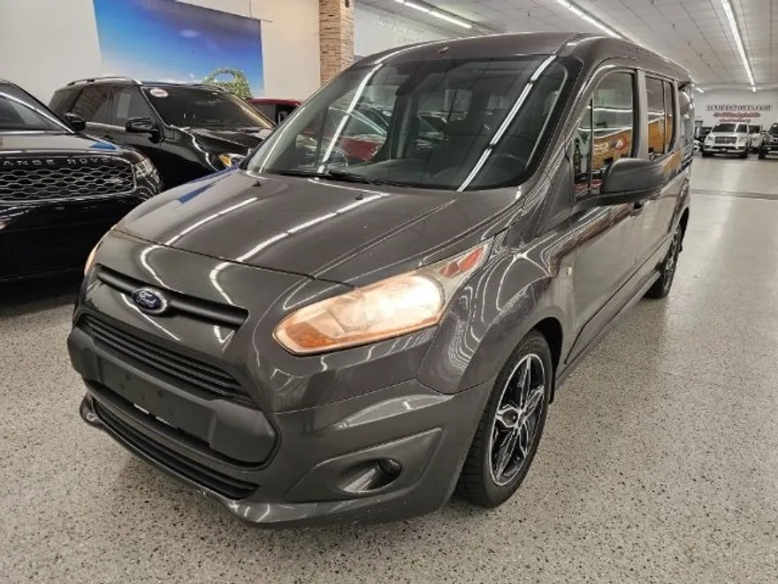 2016 Ford Transit XLT photo 1