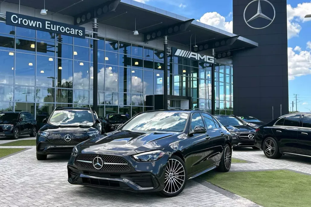 2025 Mercedes Benz C 300 4MATIC Sedan photo 1