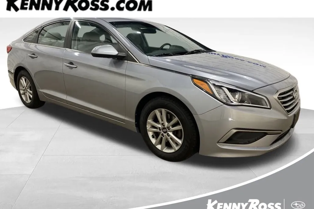 2016 Hyundai Sonata Base photo 1