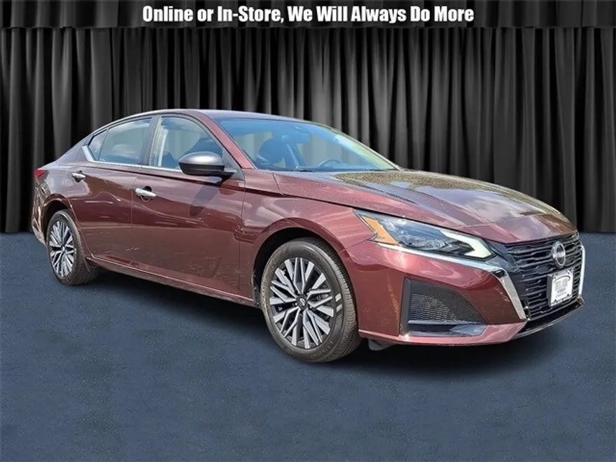 2024 Nissan Altima 2.5 SV photo 1