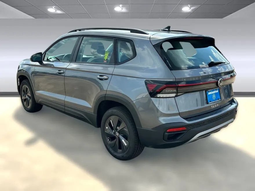 2025 Volkswagen Taos S photo 1