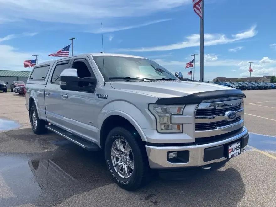 2016 Ford F-150 Lariat photo 1