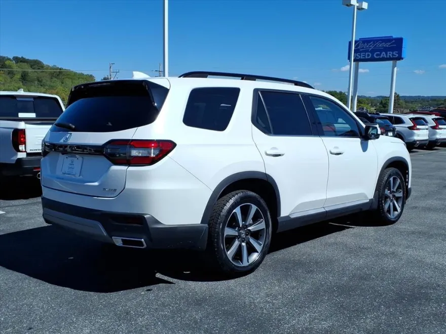 2023 Honda Pilot Elite photo 1