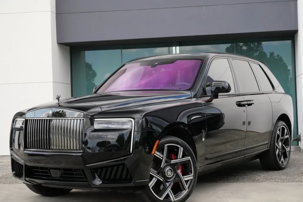 2025 Rolls Royce Cullinan Black Badge photo 1
