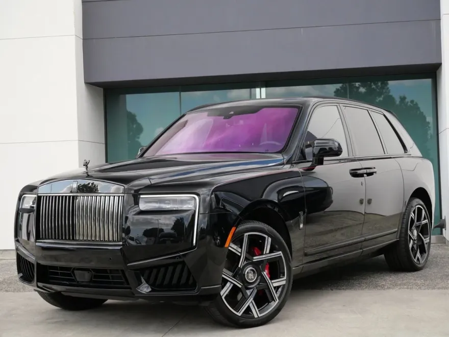 2025 Rolls Royce Cullinan Black Badge photo 1