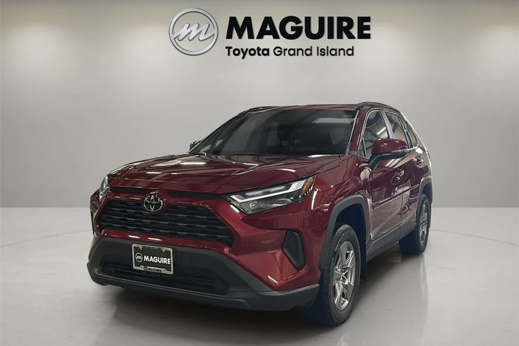 2024 Toyota RAV4 XLE photo 1