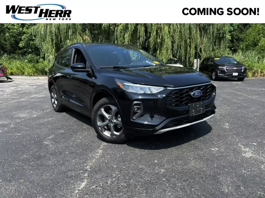 2023 Ford Escape ST-Line Select photo 1