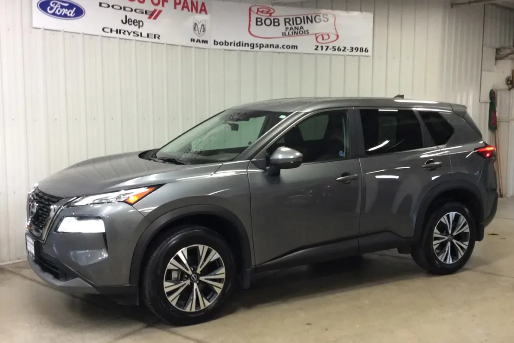 2022 Nissan Rogue SV photo 1