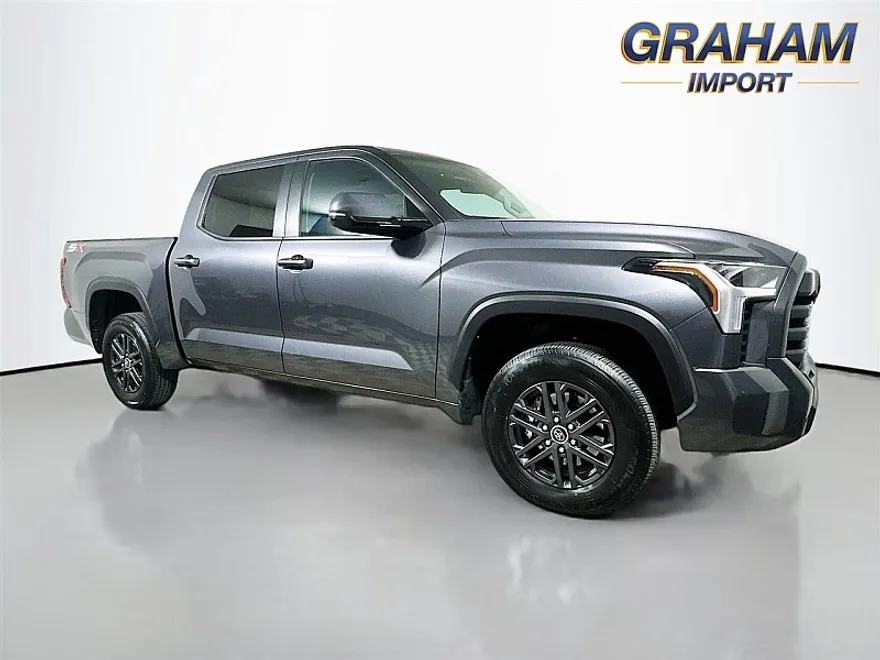2024 Toyota Tundra SR5 CrewMax photo 1