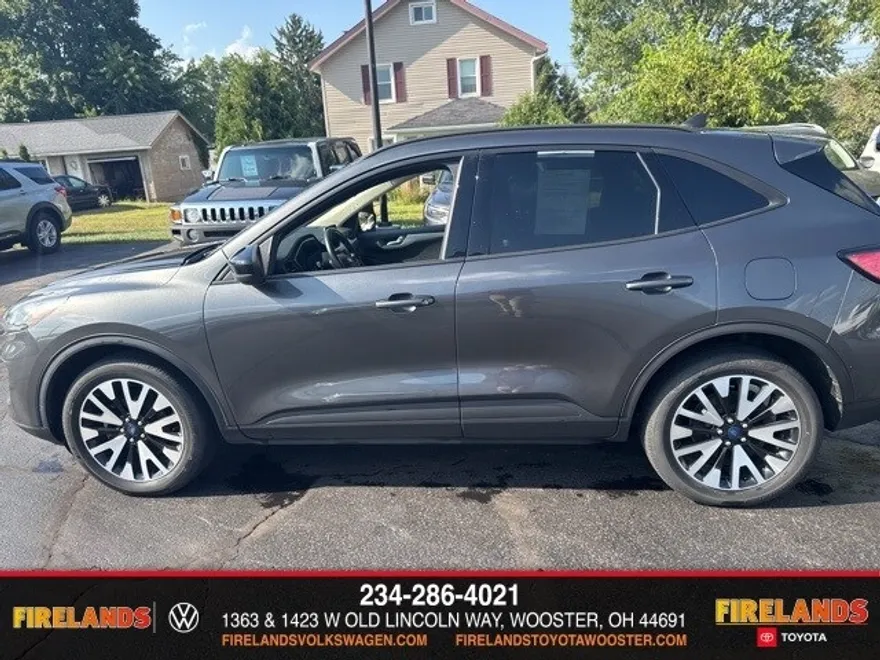 2020 Ford Escape SE Sport Hybrid photo 1